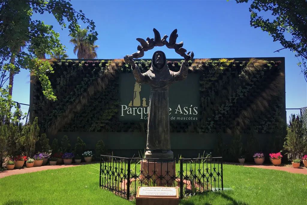 Instalaciones y espacios de recuerdo de Parque de Asís, fotografía 2